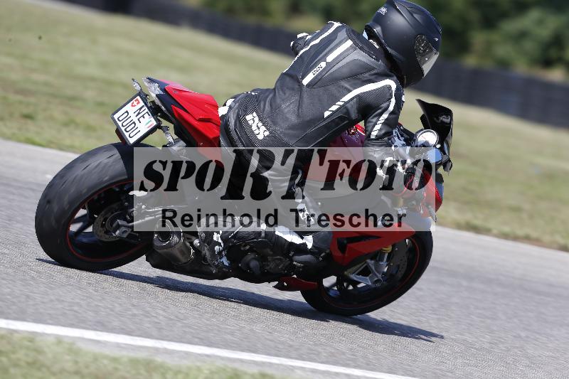 /49 26.08.2025 Cornu Master School ADR/gruen-vert/0-1